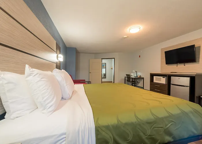 Quality Inn & Suites Manitou Springs At Pikes Peak Garden Of The Gods