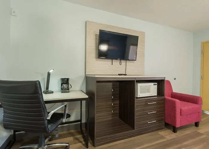 Quality Inn & Suites Manitou Springs At Pikes Peak Garden Of The Gods