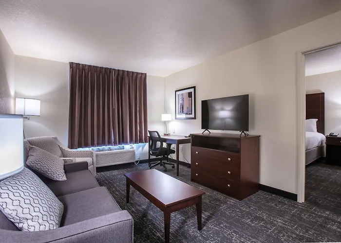Cobblestone Inn & Suites - Pine Bluffs