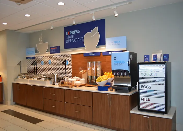 Holiday Inn Express & Suites