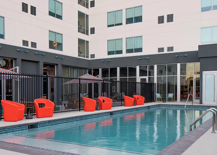 Aloft By Marriott Shenandoah Woodlands Area