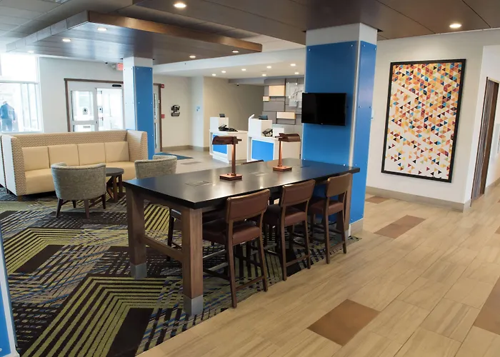 Holiday Inn Express & Suites - Orland Park Mokena By Ihg