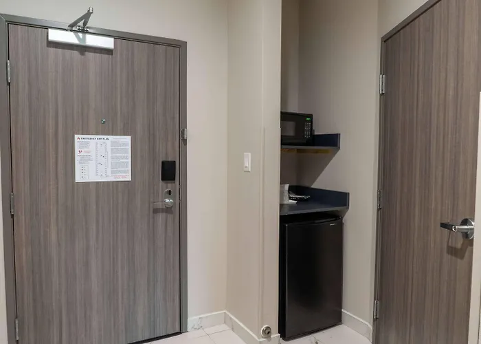 La Quinta Inn & Suites By Wyndham Corpus Christi Southeast