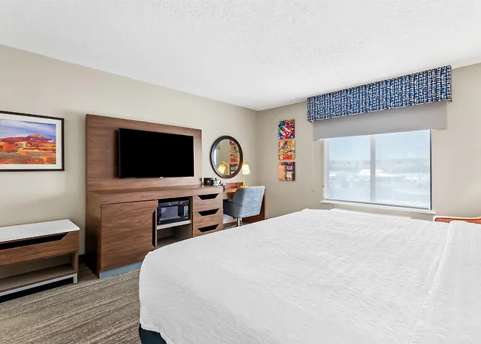 Hampton Inn & Suites Farmington
