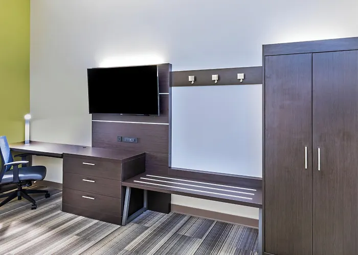 Holiday Inn Express & Suites Purcell By Ihg