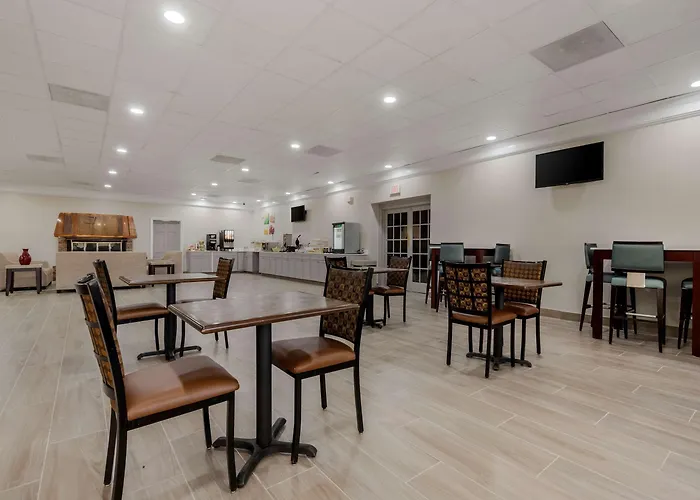 Quality Inn & Suites New Hartford - Utica