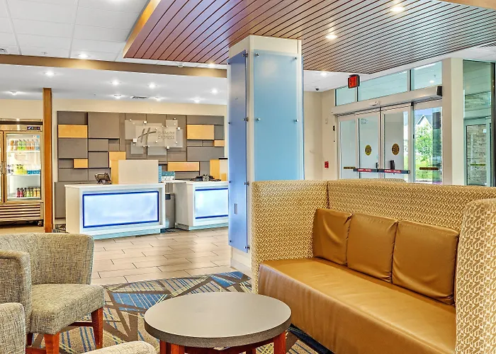 Holiday Inn Express & Suites Mobile - University Area By Ihg