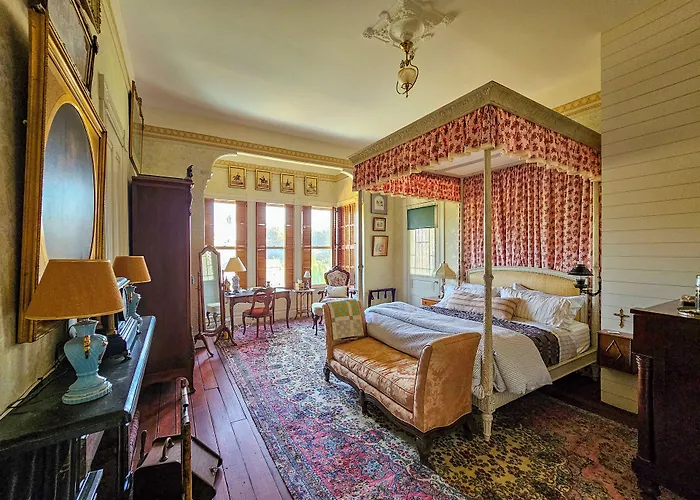 The Jd Hyde Historic Inn