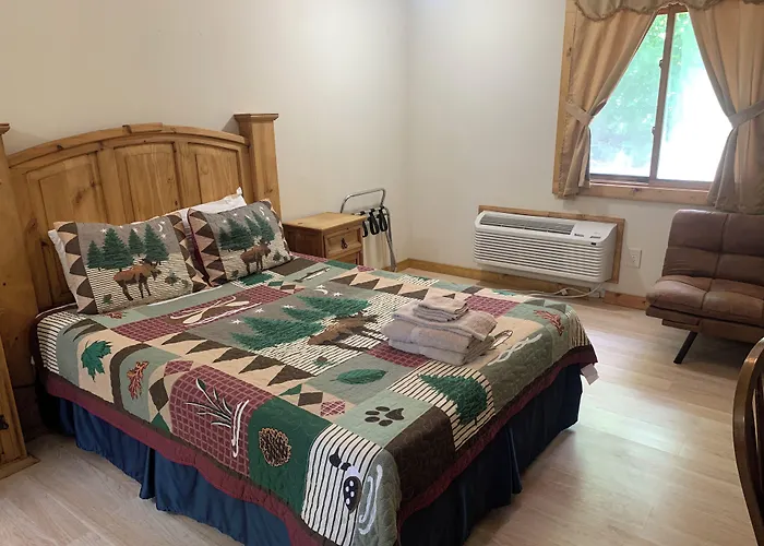 Benzonia Rustic Resort