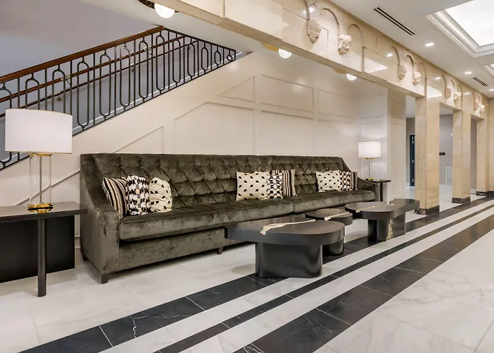Cambria Hotel Houston Downtown Convention Center