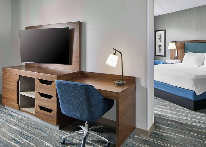 Hampton Inn & Suites Saratoga Springs Downtown