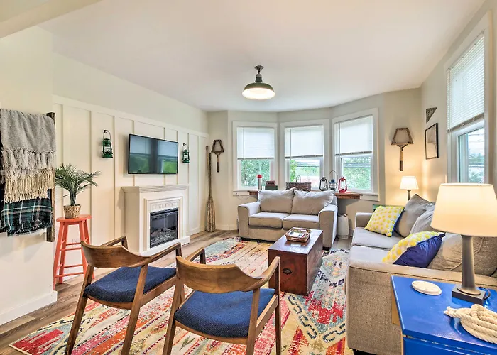 Pet-Friendly Saranac Lake Retreat W/ Deck & Yard