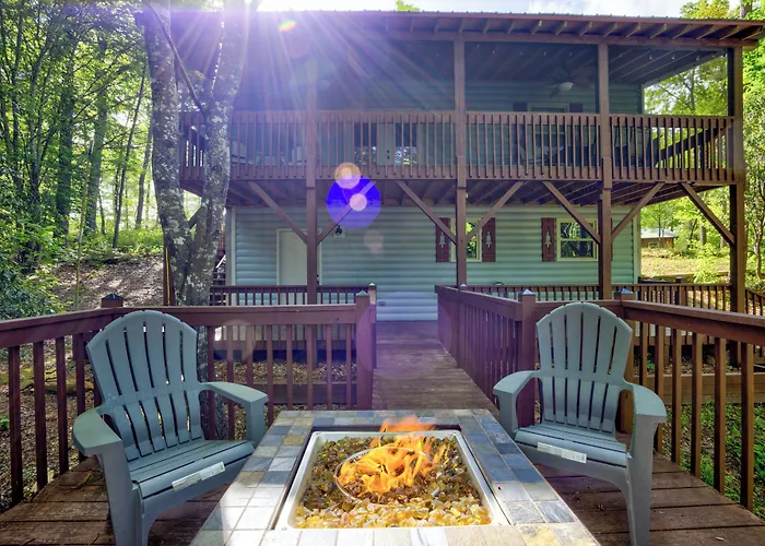 Blue Ridge Mountain Cabin Rental W/ Fire Pit!