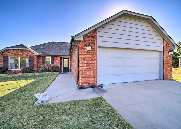Claremore Getaway ~ 2 Mi To Historic District