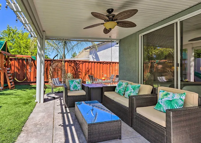 Spacious Folsom Getaway W/ Pool & Hot Tub!