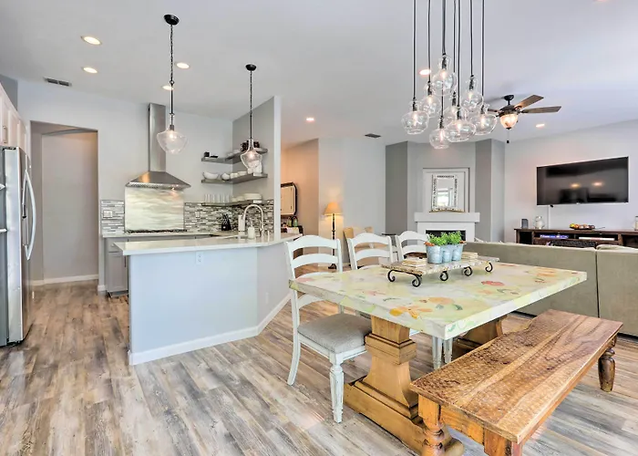 Spacious Folsom Getaway W/ Pool & Hot Tub!