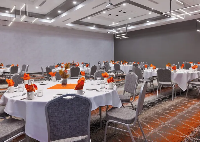 Holiday Inn & Suites - Toledo Southwest - Perrysburg By Ihg