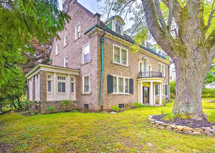 Charming Historic Home ~ 1 Mi To Dtwn Olean!