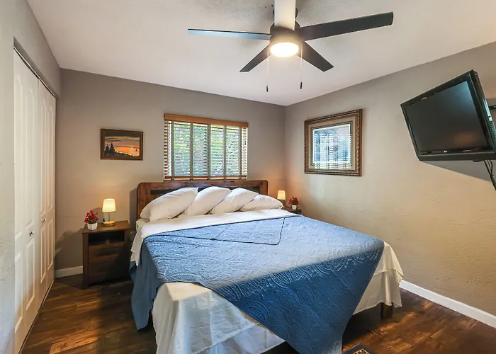 Mcgarity Lakehouse: Disney & Universal Day Trip