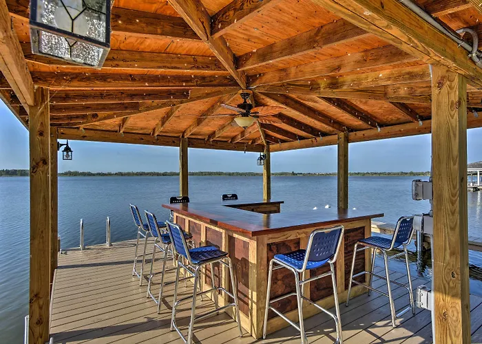 Waterfront Winter Haven Home With Dock & Hot Tub!