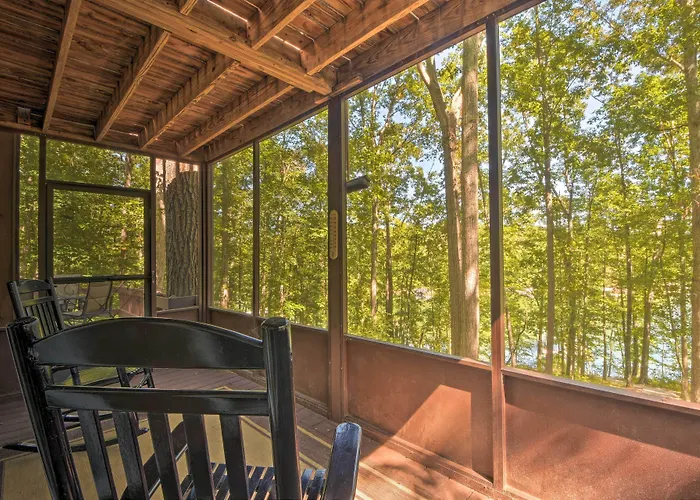 Lake Hartwell Home W/ Dock < 10 Miles To Clemson!