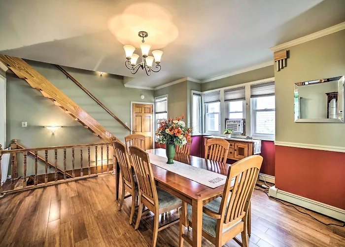 Pet-Friendly Latham Retreat ~ 7 Mi To Albany!