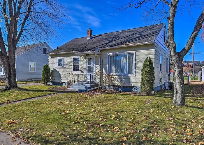 Charming Family Home ~ 4 Mi To Granite Peak!