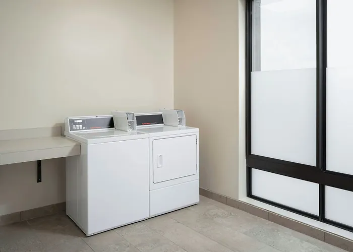 Courtyard By Marriott Cleveland Tn