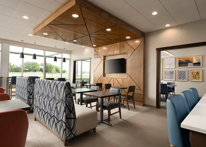Holiday Inn Express & Suites Lima By Ihg