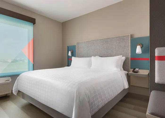 Avid Hotel Traverse City By Ihg