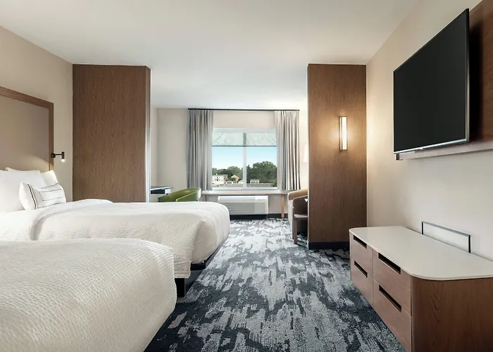 Fairfield Inn & Suites By Marriott Milwaukee West