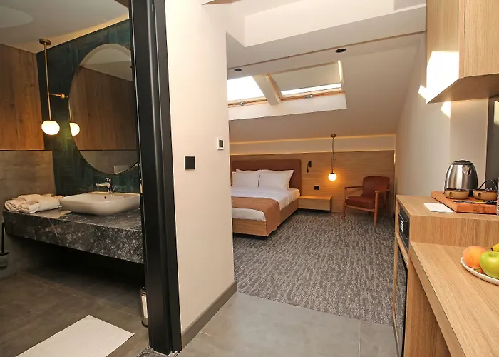 Inanlar City Hotel