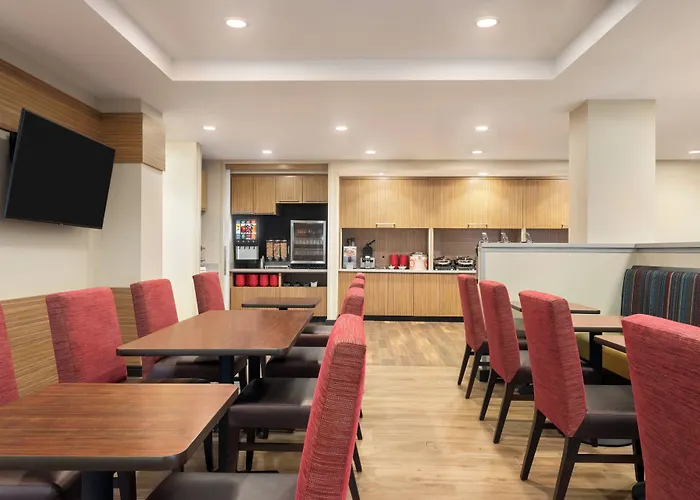 Towneplace Suites By Marriott Janesville