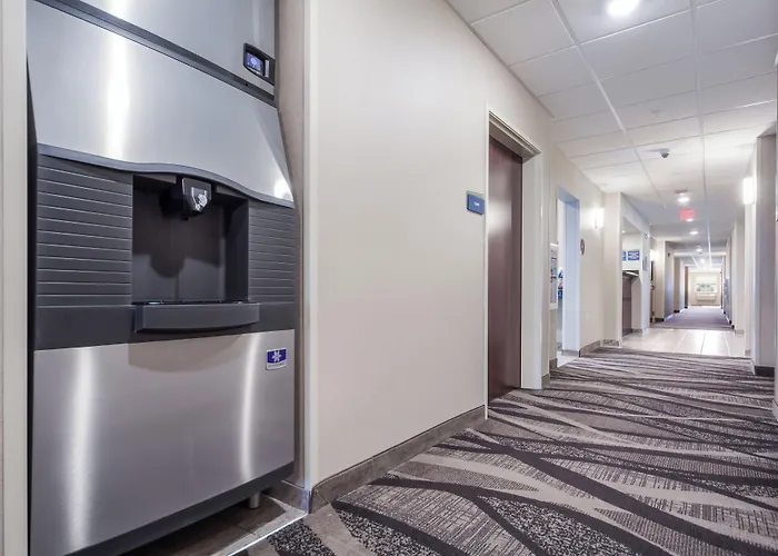 Cobblestone Inn & Suites - Holdrege