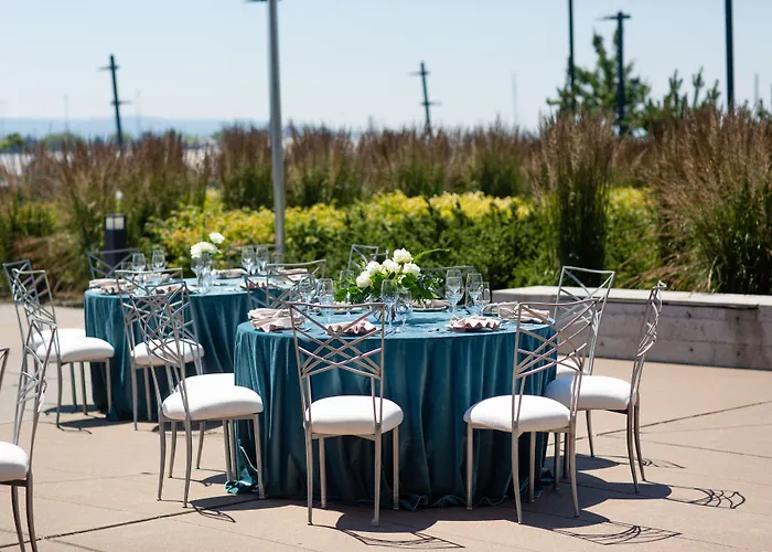 Hotel Indigo Seattle Everett Waterfront Place By Ihg