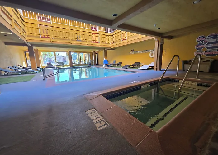 The Aqua Pacific Hotel