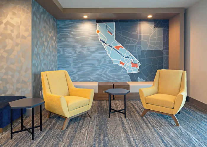 Holiday Inn Express & Suites - Hollister By Ihg