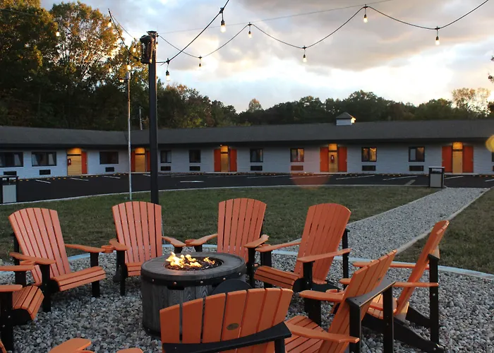 4411 Inn & Suites
