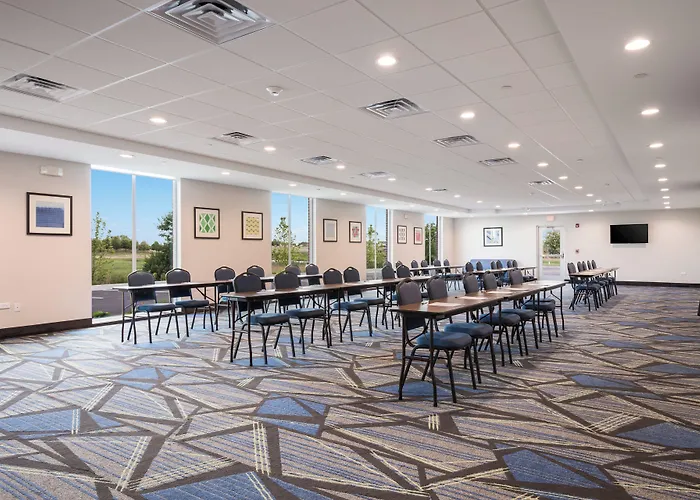 Holiday Inn Express & Suites Chicago - Hoffman Estates By Ihg