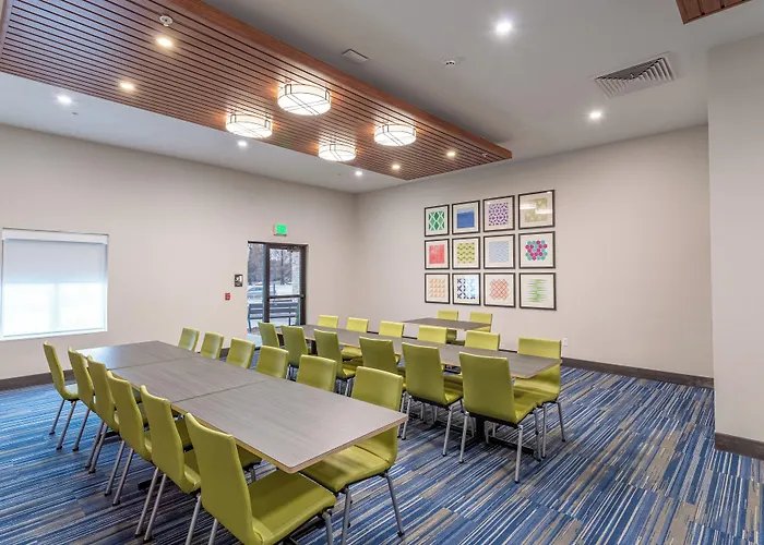Holiday Inn Express & Suites - Columbus - Worthington By Ihg