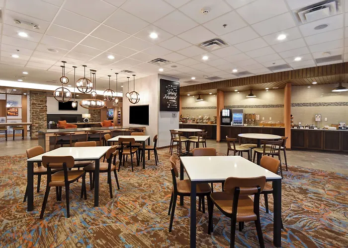 Fairfield Inn & Suites By Marriott Milwaukee North