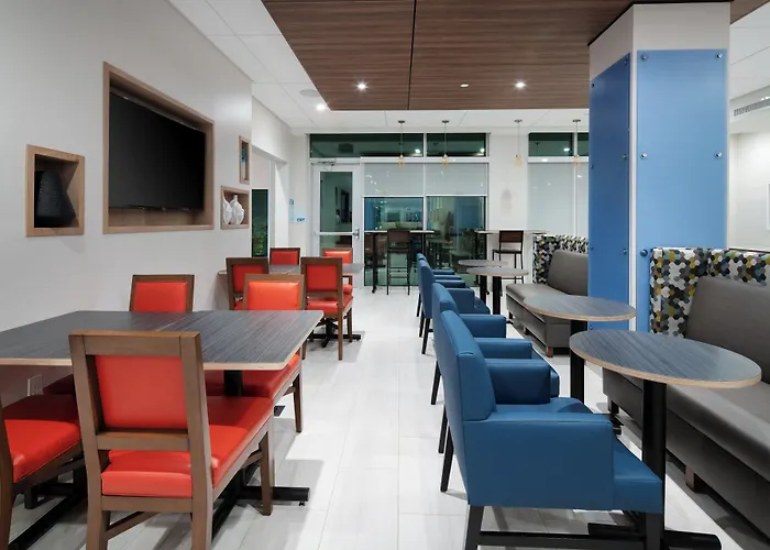 Holiday Inn Express & Suites - Murrieta By Ihg