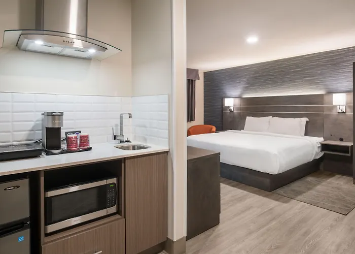 Glengarry Extended Stays