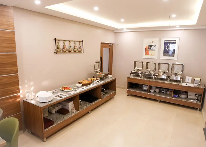 Hotel Sharda Residency