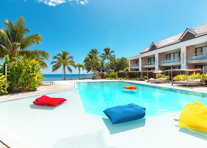 Cook'S Bay Hotel & Suites