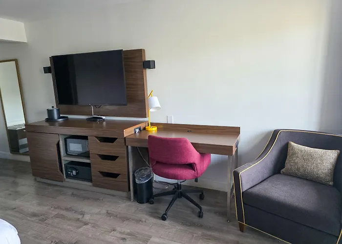 Penn Lodge Hotel & Suites Philadelphia - Bensalem
