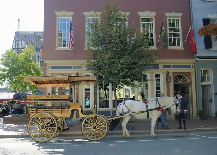 The Richard Johnston Inn & 1890 Caroline House