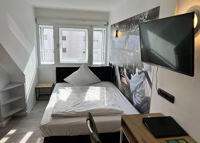 Hotel Bitzer Backnang Zentrum 24h Check In Frühstück zubuchbar gratis Parkplätze