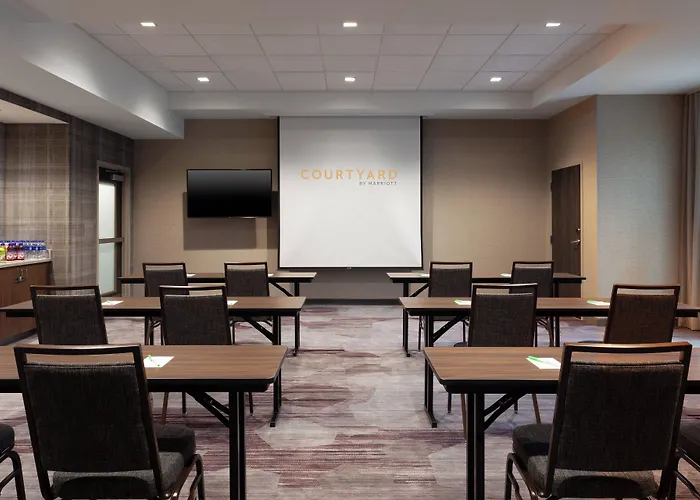 Courtyard By Marriott Winter Haven