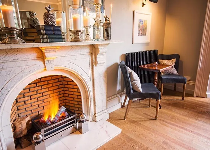 Eslington Manor